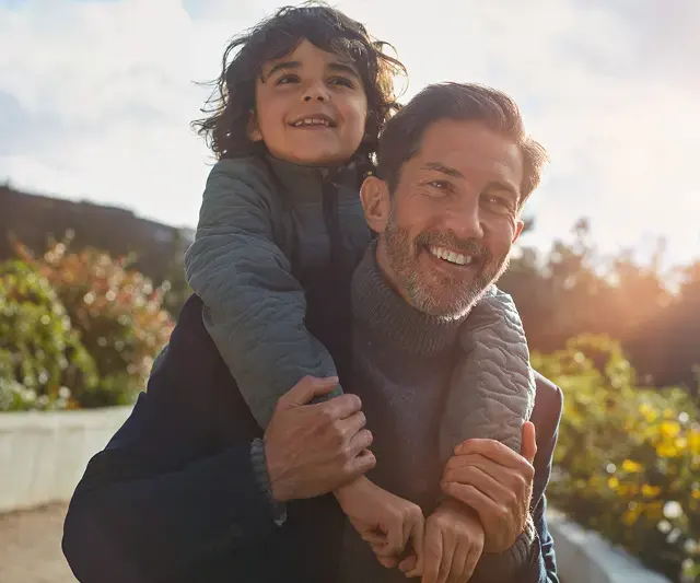 Pai com criança